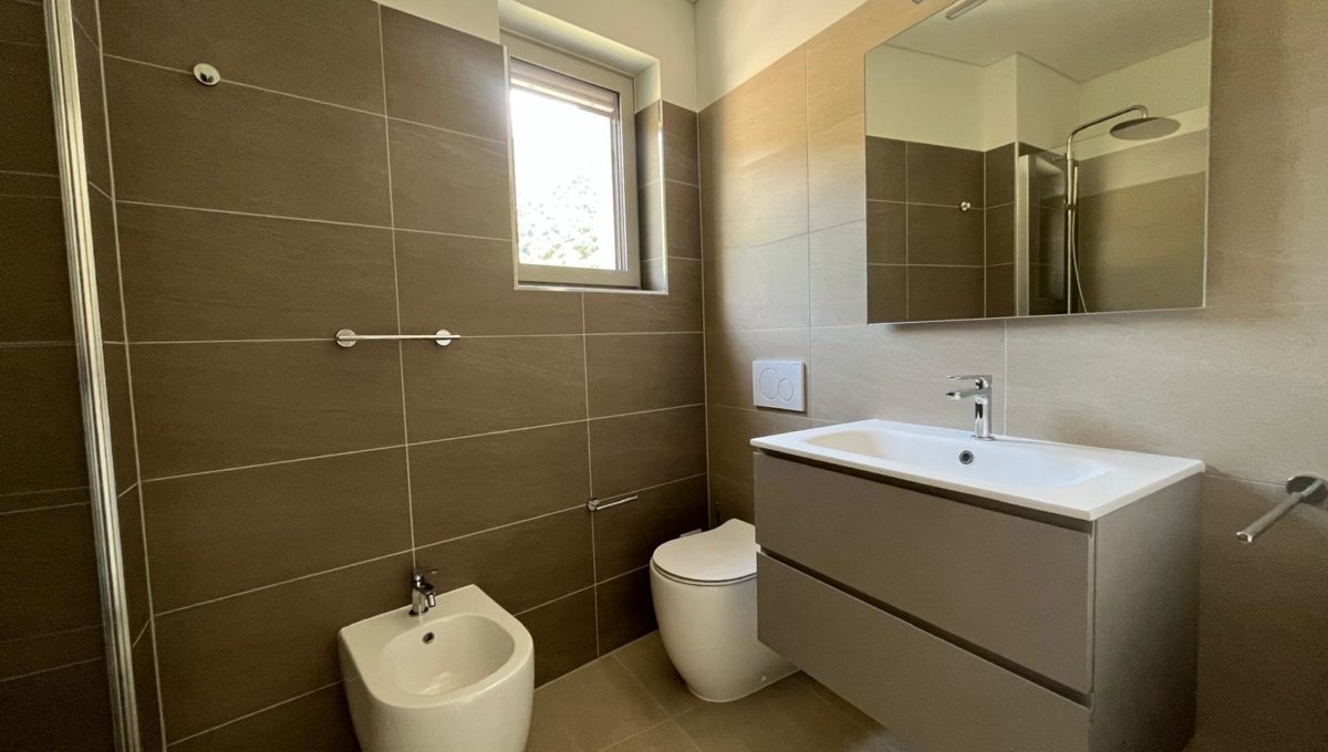 b51aed98-1545-43db-9b67-cc93cfe13701