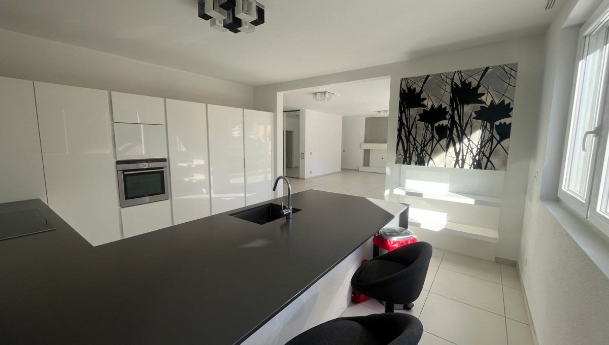 1fcb2392-7d9e-4d3e-b4a3-f10e2392fac1